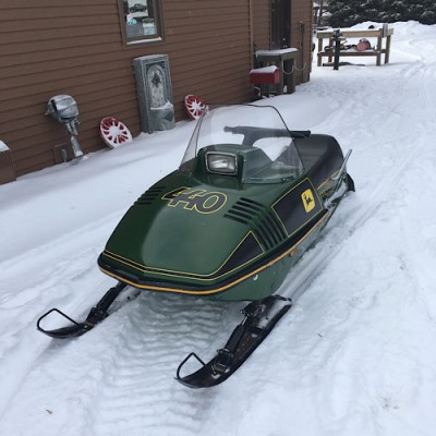 JD sleds (2).JPG