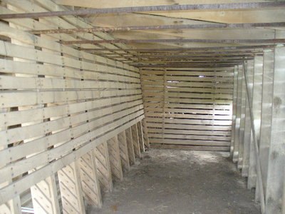 sled shed 004.JPG