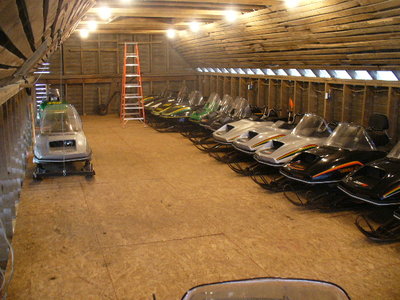 sled pics upstairs 029.JPG