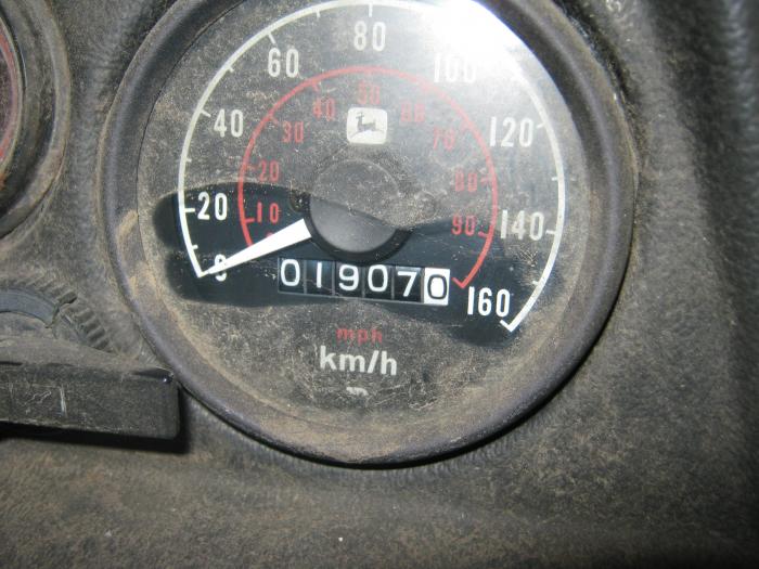 80 LF speedo.jpg