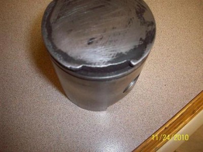 Damaged 340S piston.JPG