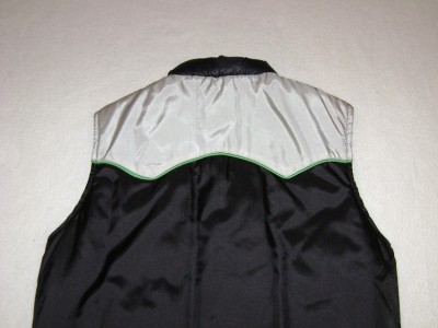 JohnDeere_Vest_Large_e.jpg