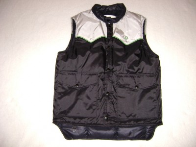 JohnDeere_Vest_Large_a.jpg