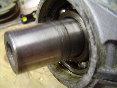 73 crank seal 001.JPG